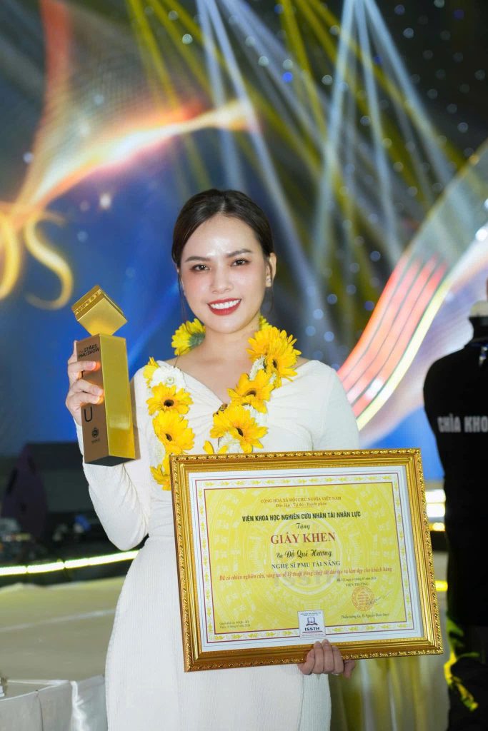 Đỗ Hương nhận giải thưởng và giá trị bền vững như hành trình nuôi con khỏe