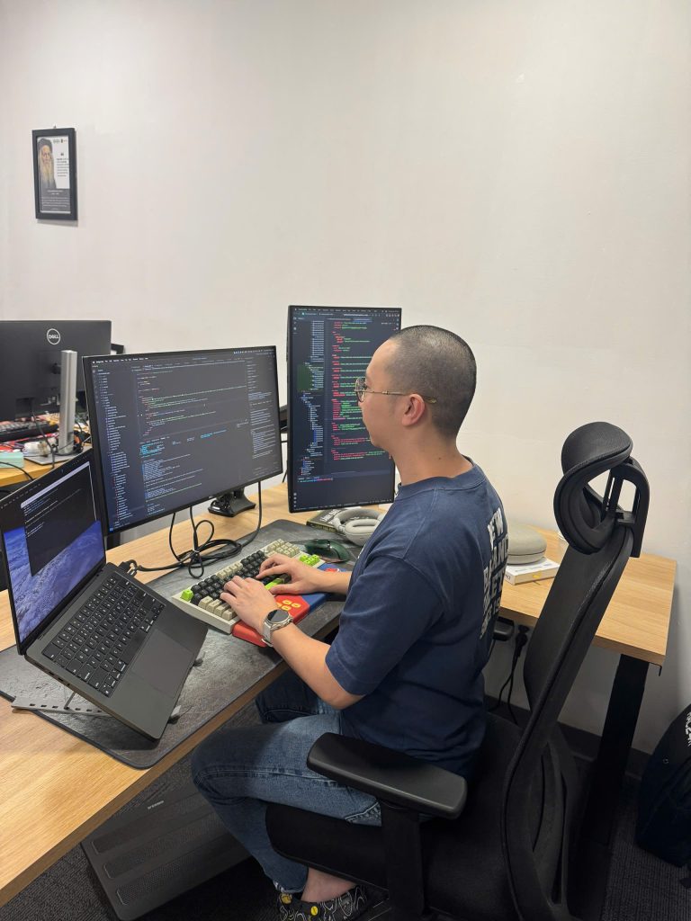 Rảnh không đồng nghĩa với yên. Yên là khi mình biết mình sống vì điều gì.