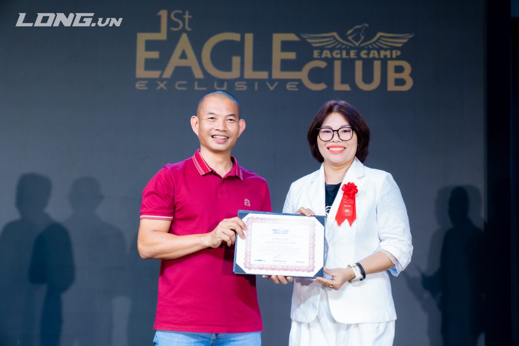 Hồng Xiêm nhận chứng nhận Eagle Club, đánh dấu hành trình nâng cấp tư duy và kỷ luật