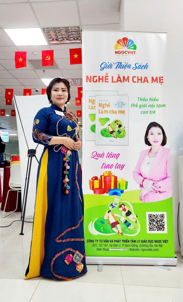 Thạc sĩ tâm lý Nguyễn Hồng Ngọc giới thiệu sách Nghề làm cha mẹ, tư vấn tâm lý giáo dục cho trẻ