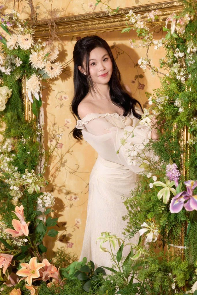 Nguyễn Thị Huế phong thái tự tin, phụ nữ hiện đại kỷ luật và vững vàng