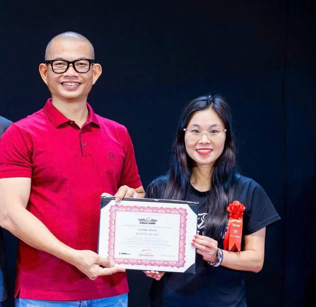 Nguyễn Thị Huế phong thái tự tin, phụ nữ hiện đại kỷ luật và vững vàng