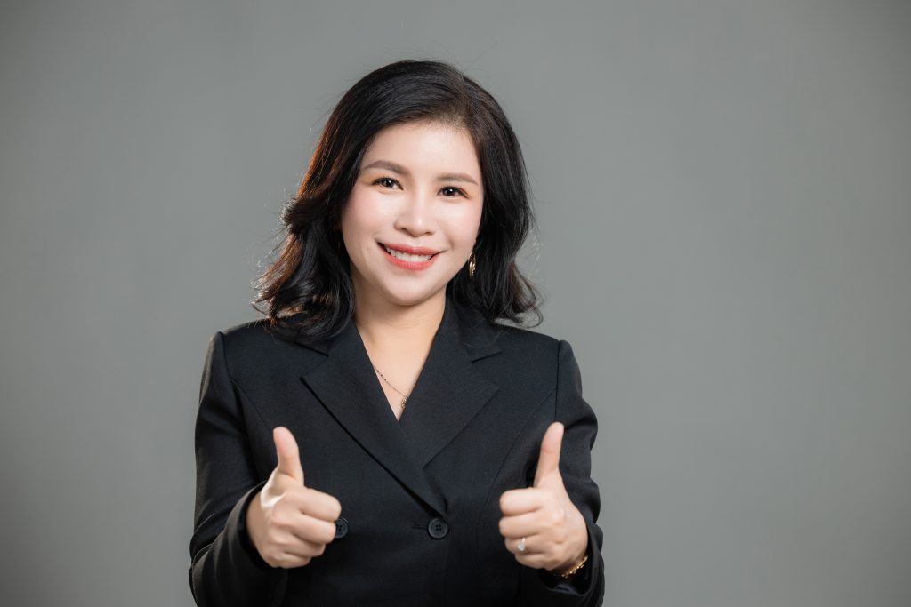 Lê Nguyên Trang Nhã CEO may mặc xuất khẩu và Founder giáo dục Hạnh Phúc, chuyên coaching đội nhóm