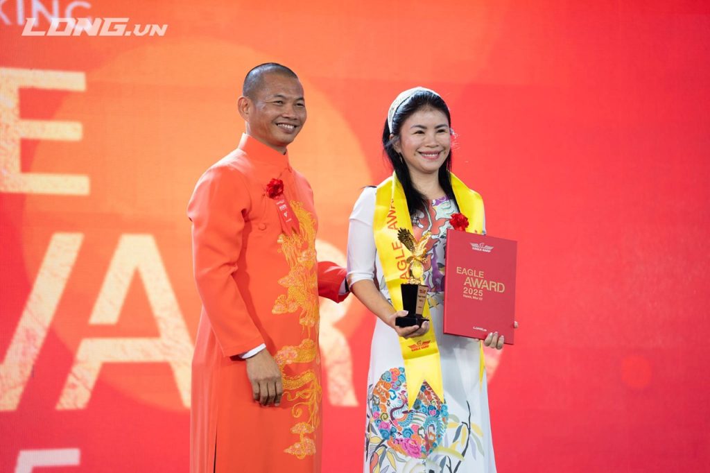 Lê Nguyên Trang Nhã nhận Eagle Award, dấu mốc uy tín trong hành trình lãnh đạo và coaching đội nhóm