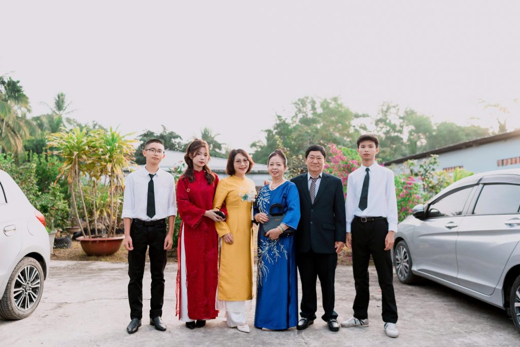 Trang Thanh Thúy bên gia đình, động lực làm nghề tử tế để người khác dễ ngủ hơn
