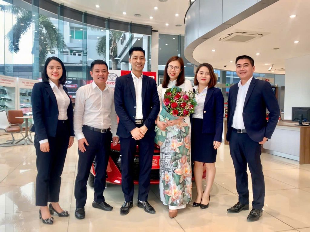 Đội ngũ Toyota Mỹ Đình, Trương Văn Trung cùng đồng nghiệp vận hành mảng xe đã qua sử dụng